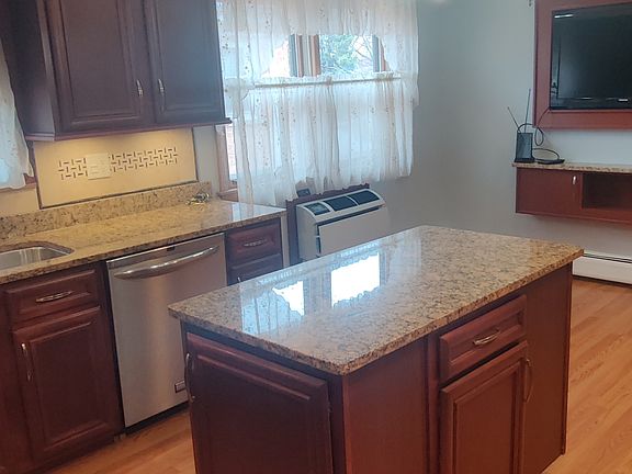 4th image of 6216 W Lawrence Ave #2