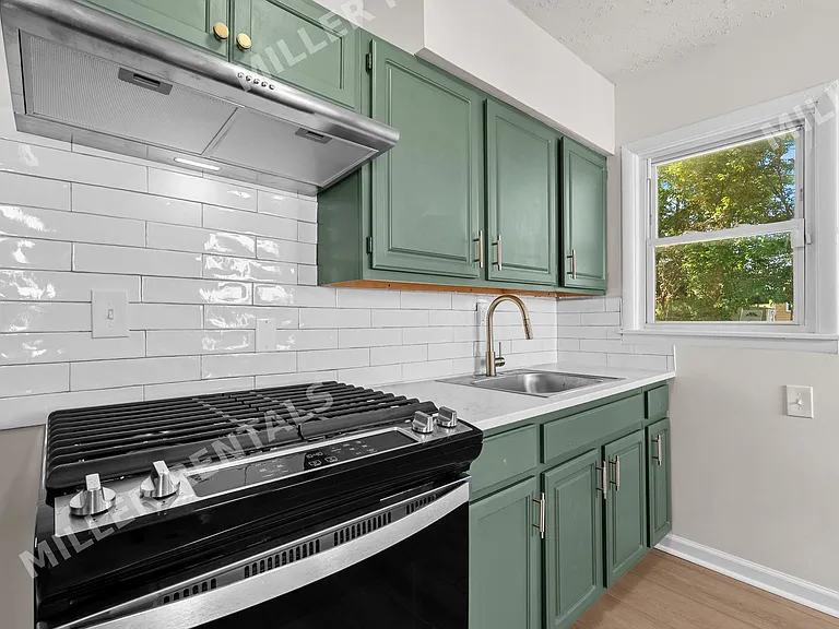 3606 Hudson Ave — Photo 14