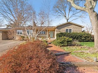 21 Griggs Dr, Greenlawn, NY 11740