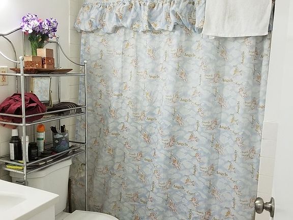 2nd image of 11 St Nicholas Ave APT 2D