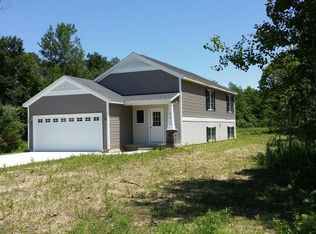 616 W Harmony Dr, Sparta, MI 49345