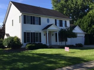 121 Bridgeport Dr, Elyria, OH 44035