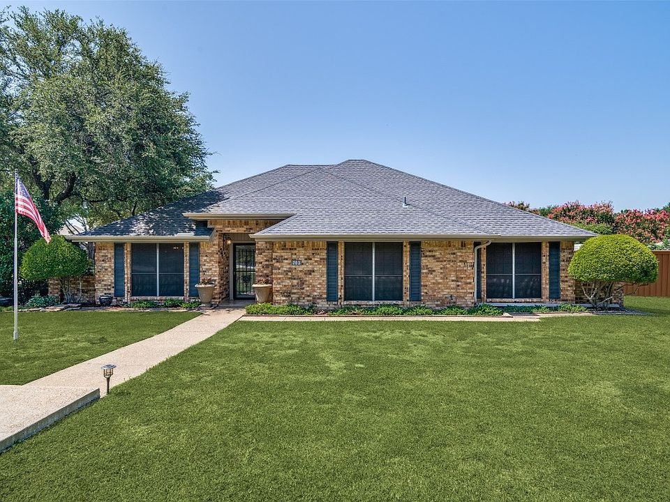 1st image of 703 Stillwater Dr