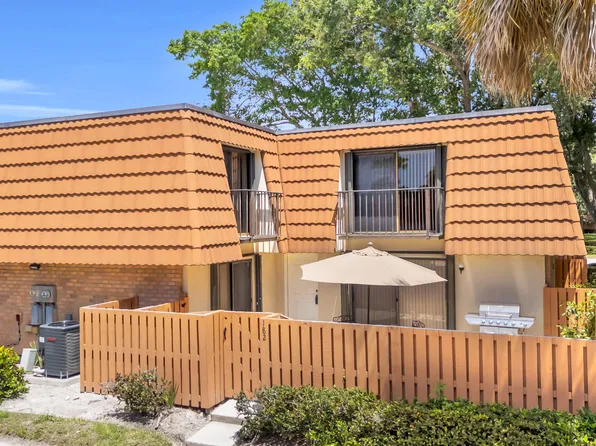 182 Charter Way, West Palm Beach, FL 33407