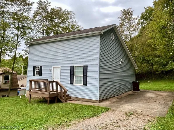 215 Poplar Ln, Marietta, OH 45750