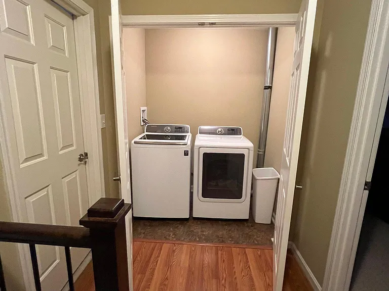 Laundry room on 2nd floor between
Primary and second bedroom.