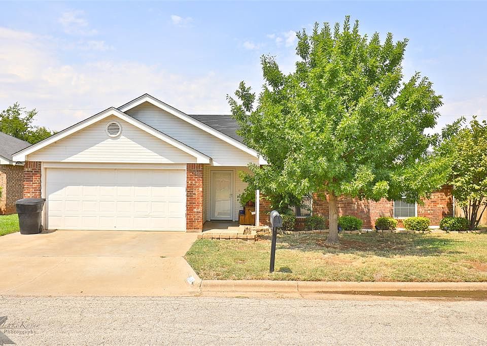 1st image of 27 Woodcock Cir
