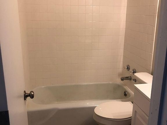 5th image of 275 Osage Ct