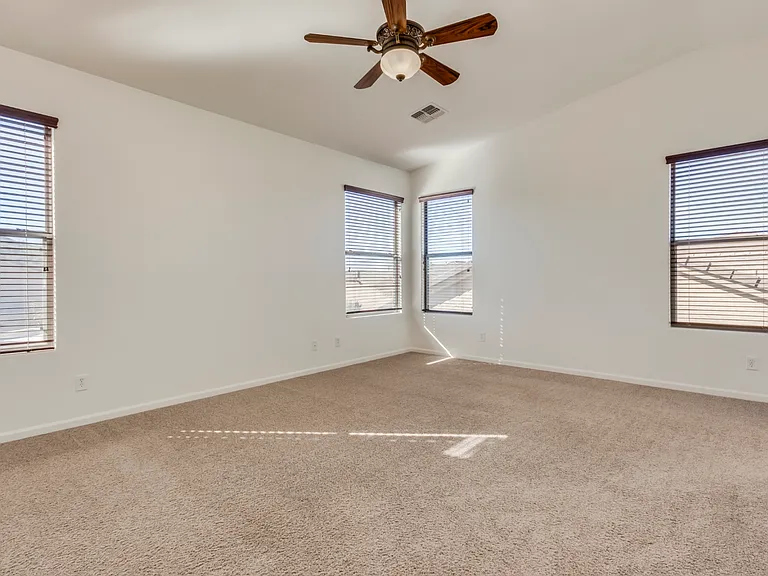 5733 W Plum Rd — Photo 25
