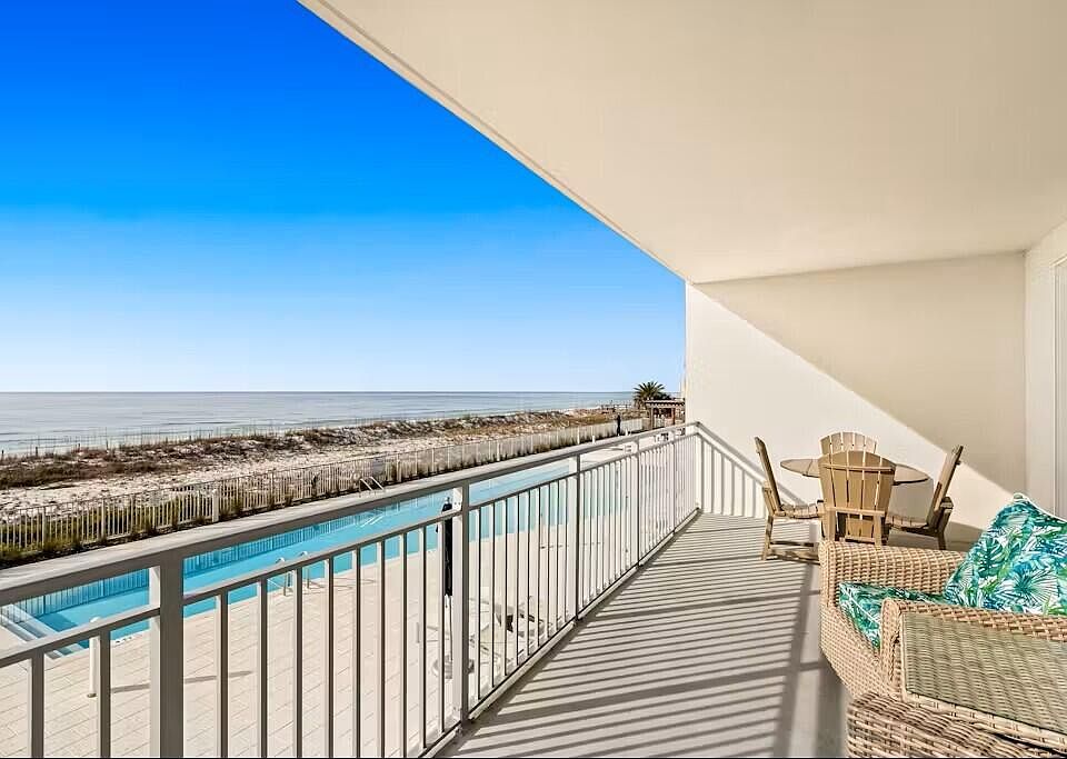 1st image of 858 Scallop Ct Unit 204