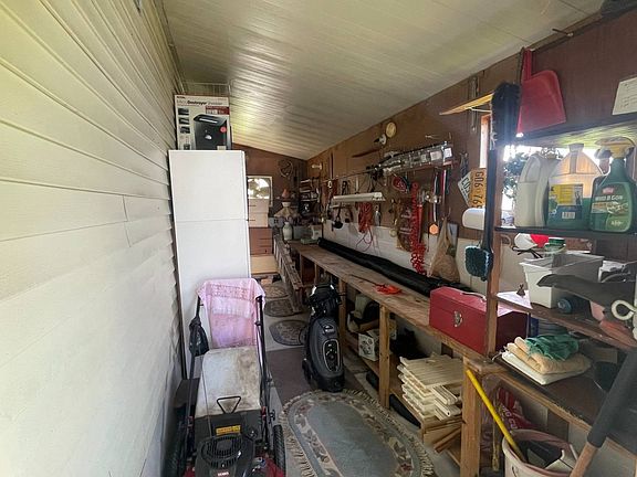 5th image of 1732 Douglas Ave