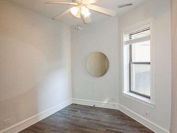 4th image of 907 W Sheridan Rd #4