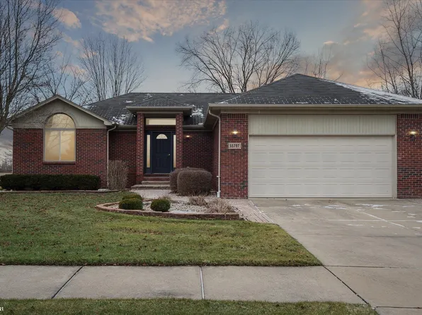 55797 Fallbrooke Dr, Macomb, MI 48042