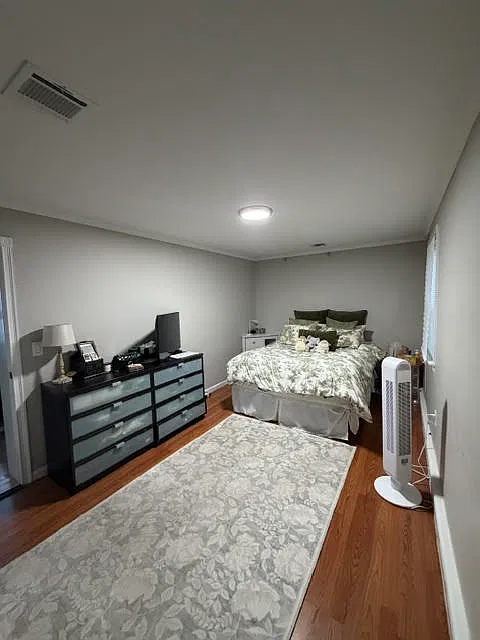 2 bed, 1000 sqft, $2,450 — Photo 3