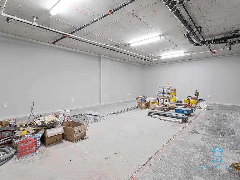 641 E 28th St #1R — Photo 14