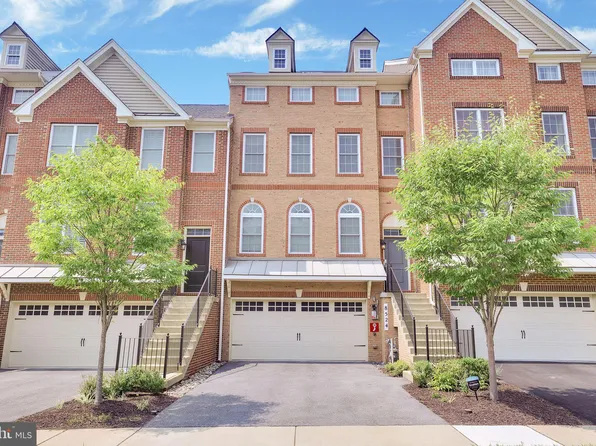 8524 Pine Springs Dr, Severn, MD 21144