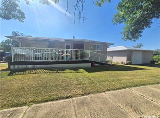 202 Bradley St, Ogema, SK S0C1Y0