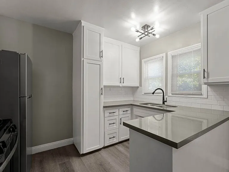 4018 & 4024 S Gelber Pl — Photo 5