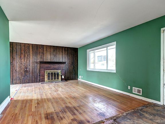 4th image of 10456 Grant Street