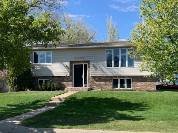 2707 Palmer St, Miles City, MT 59301