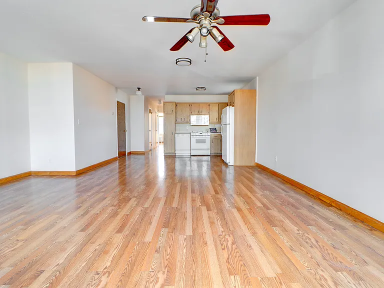 7604 79th Pl #2FLRR — Photo 4