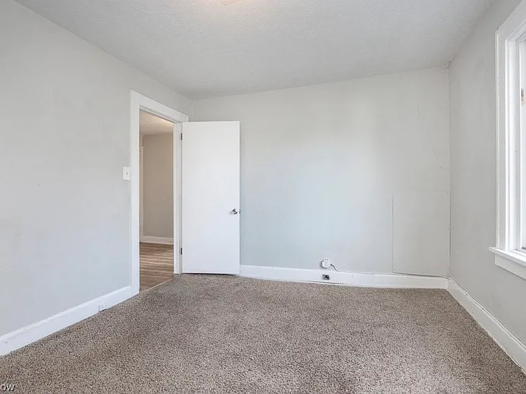 1738 E 296th St #2 — Photo 11
