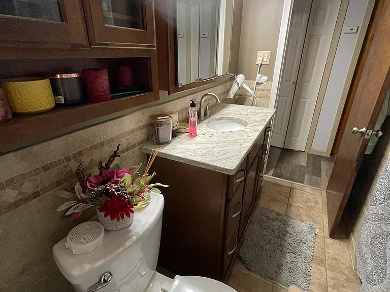 7514 N Silvery Ln — Photo 12