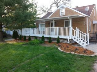 215 Hughes Ave, Lockport, IL 60441