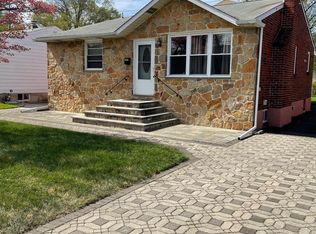 241 Chippewa St, Lester, PA 19029