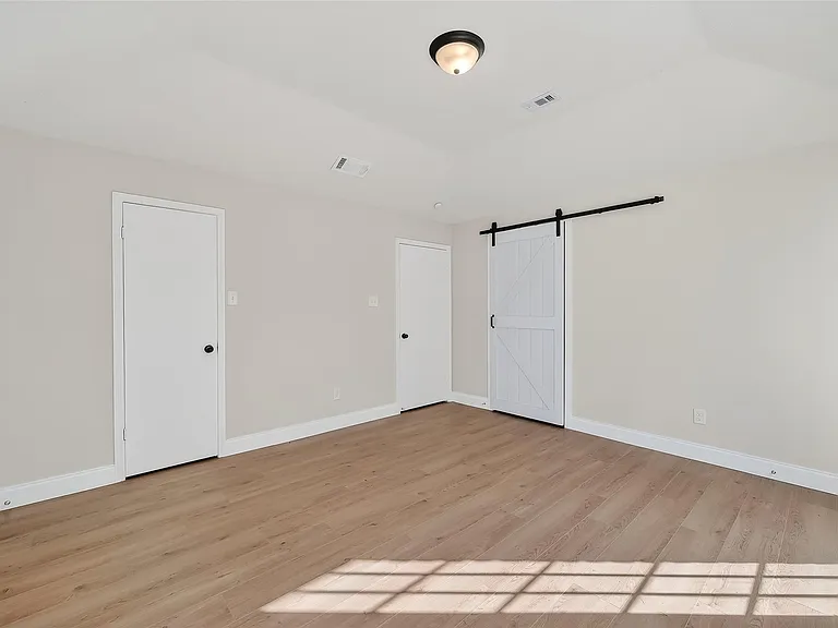 5530 Oak Falls Dr — Photo 30