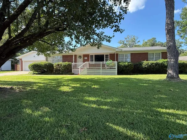 1203 Alcott Rd, Gadsden, AL 35901