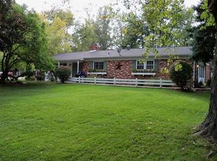 313 Bluebird Ave, Crown Point, IN 46307