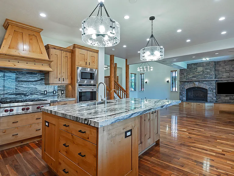 1028 Station Loop Rd — Photo 3