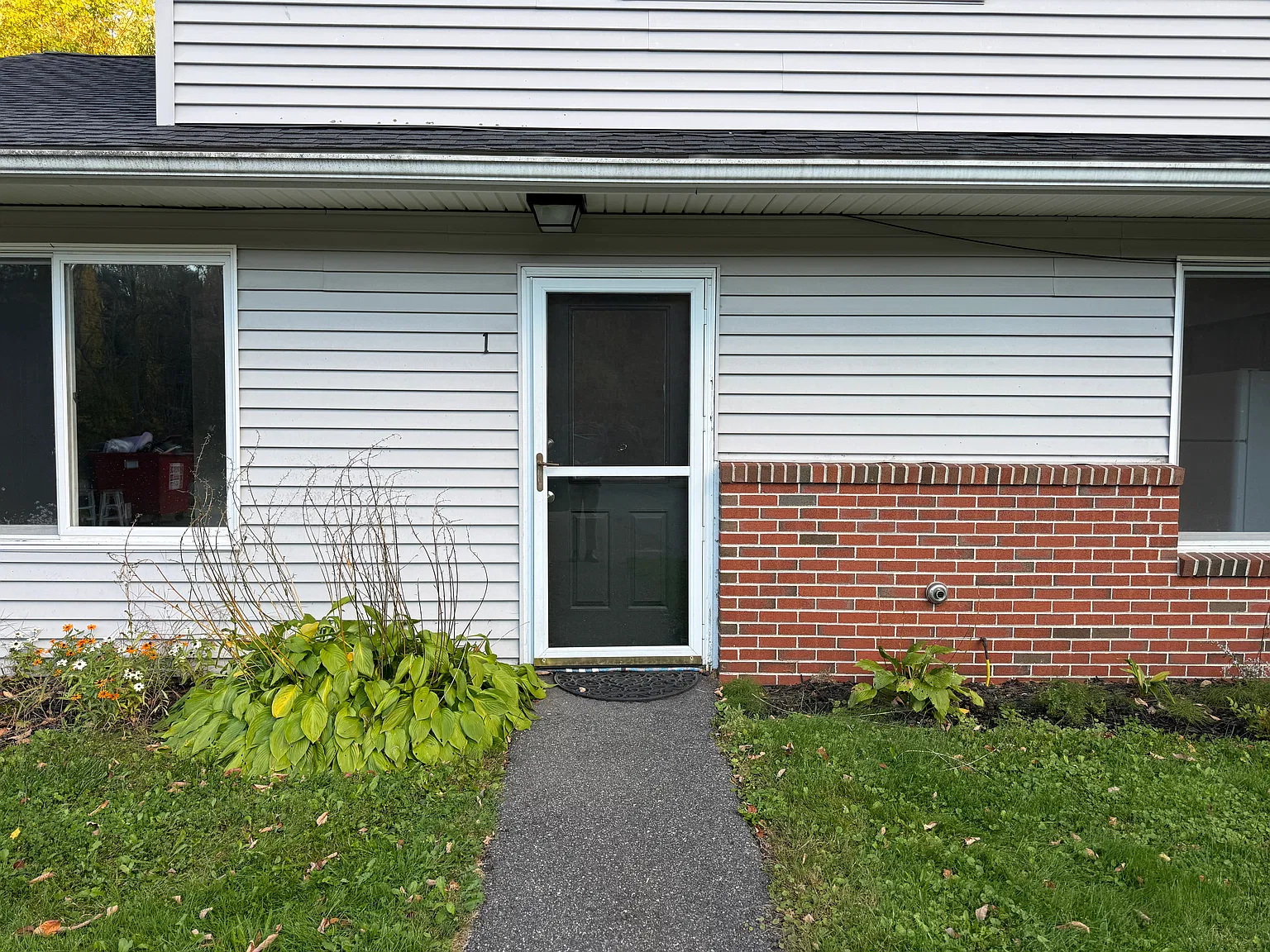 2 bed, 1170 sqft, $1,950 — Photo 3