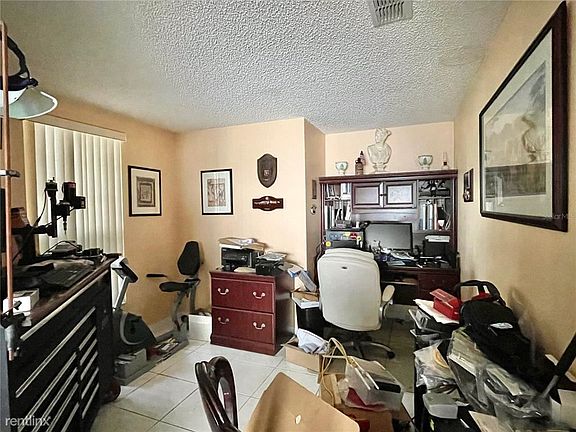 4th image of 191R Harwood Cir