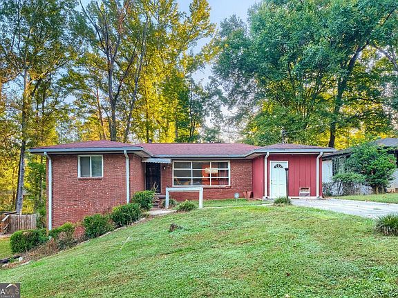 2nd image of 3484 Primrose Pl