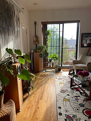 Rented by Dream Space Realty | media 22