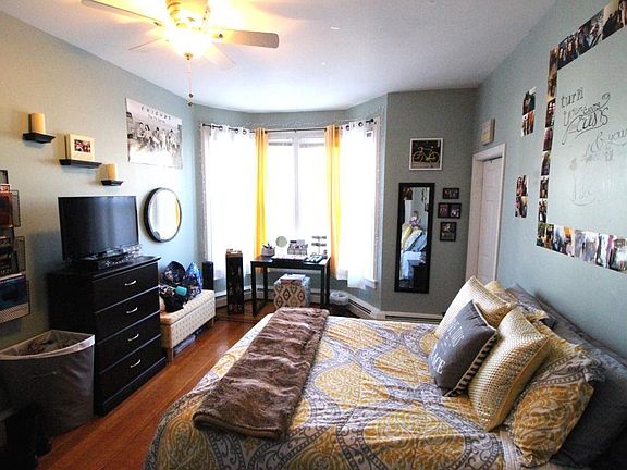 3rd image of 28 Wood St #2