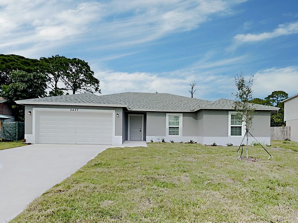 1st image of 2437 SW Falcon Cir