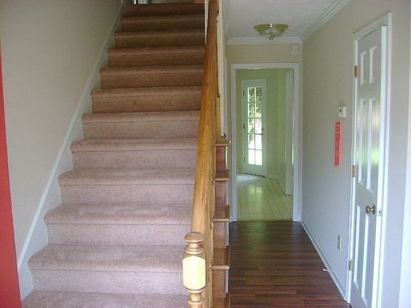 4th image of 3165 Oak Springs Way