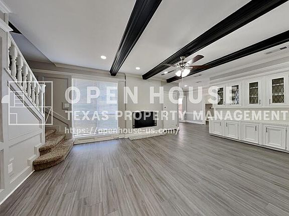 4th image of 2822 Deer Hollow Dr