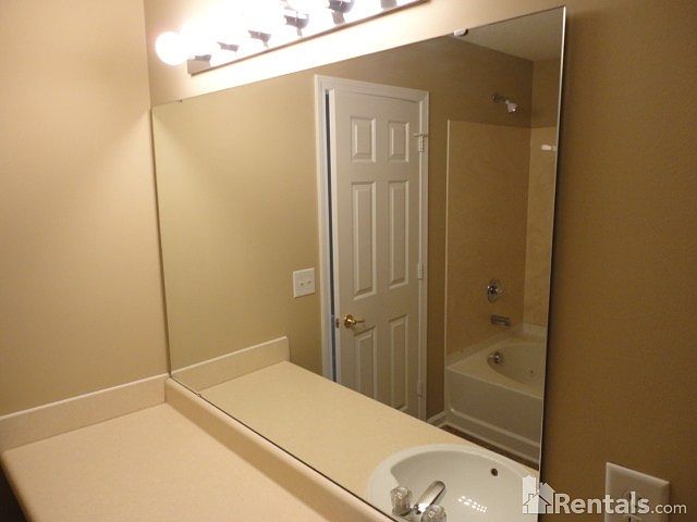 2nd image of 2917 Glade Aster Ct
