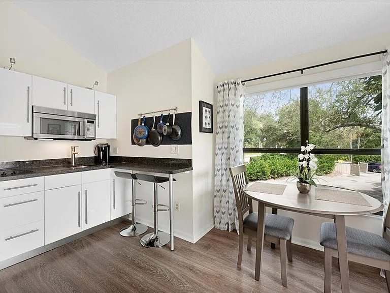 11863 Wimbledon Cir #524 — Photo 8