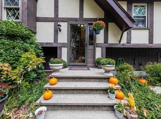 32 Neck Hill Rd, Mendon, MA 01756