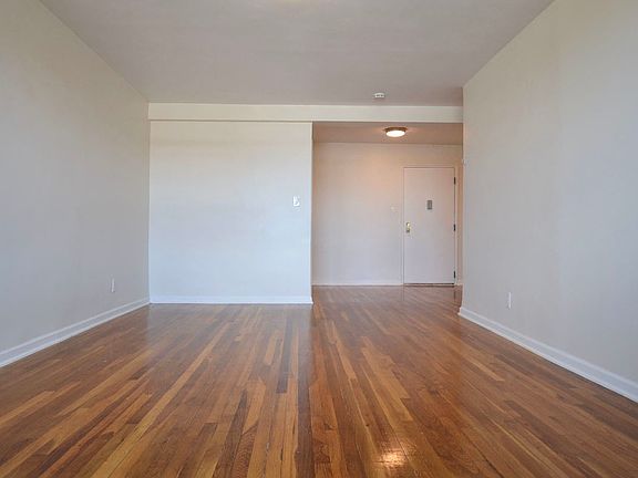 5th image of 41-41 Denman St #5W