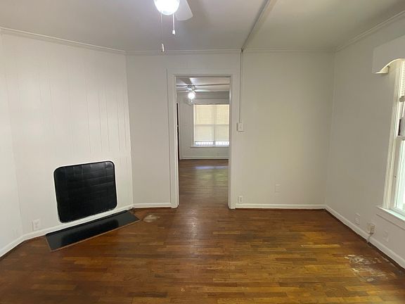 5th image of 122 Mandeville Ave Unit A