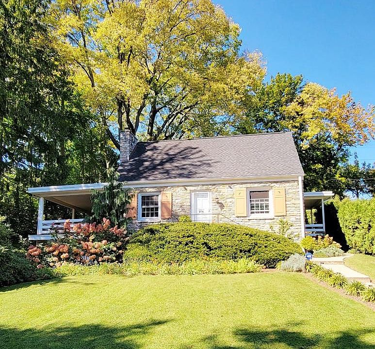 1st image of 1067 Terrace Ave