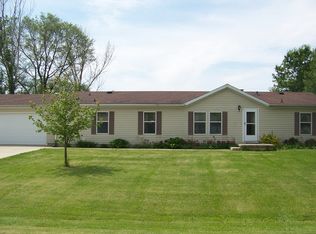 1030 E Bogardus St, Paxton, IL 60957