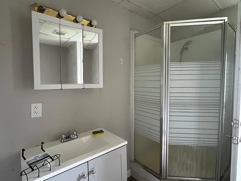 101 Main St #4 — Photo 2