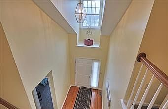 3rd image of 1256 Lindenwood Ln